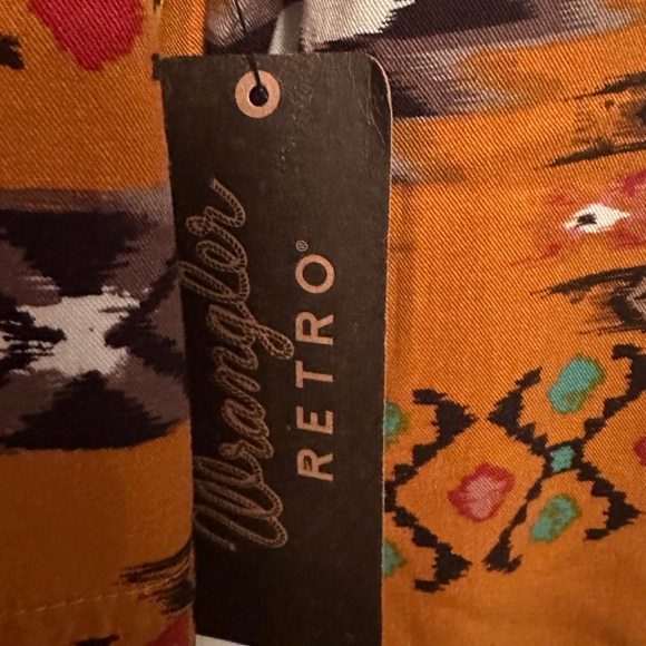 Wrangler Aztec Print Dress - Picture 8 of 8